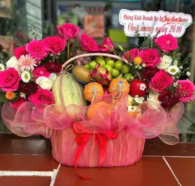 Giỏ Qu&agrave; Tr&aacute;i C&acirc;y V&agrave; Hoa 9