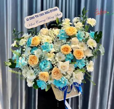 Giỏ Hoa Hồng Xanh , Trắng + V&agrave;ng